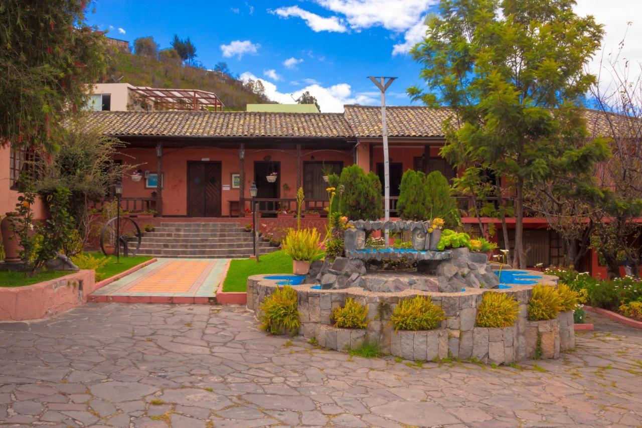 Quinta Loren Hosteria Ambato Exterior photo